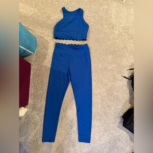 Scalloped work out set